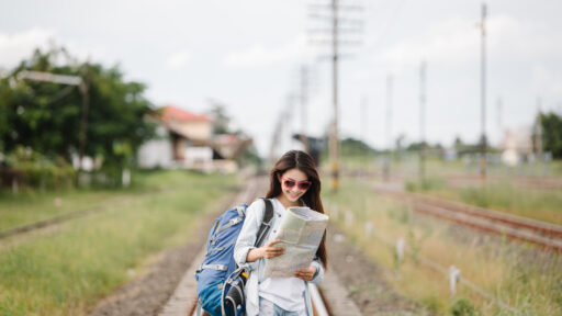 Frau auf Singlereise